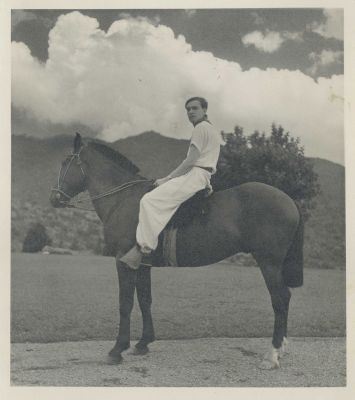 Roger Caillois a cheval Cordoba Argentine-1940